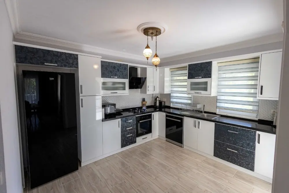 Fitted kitchen